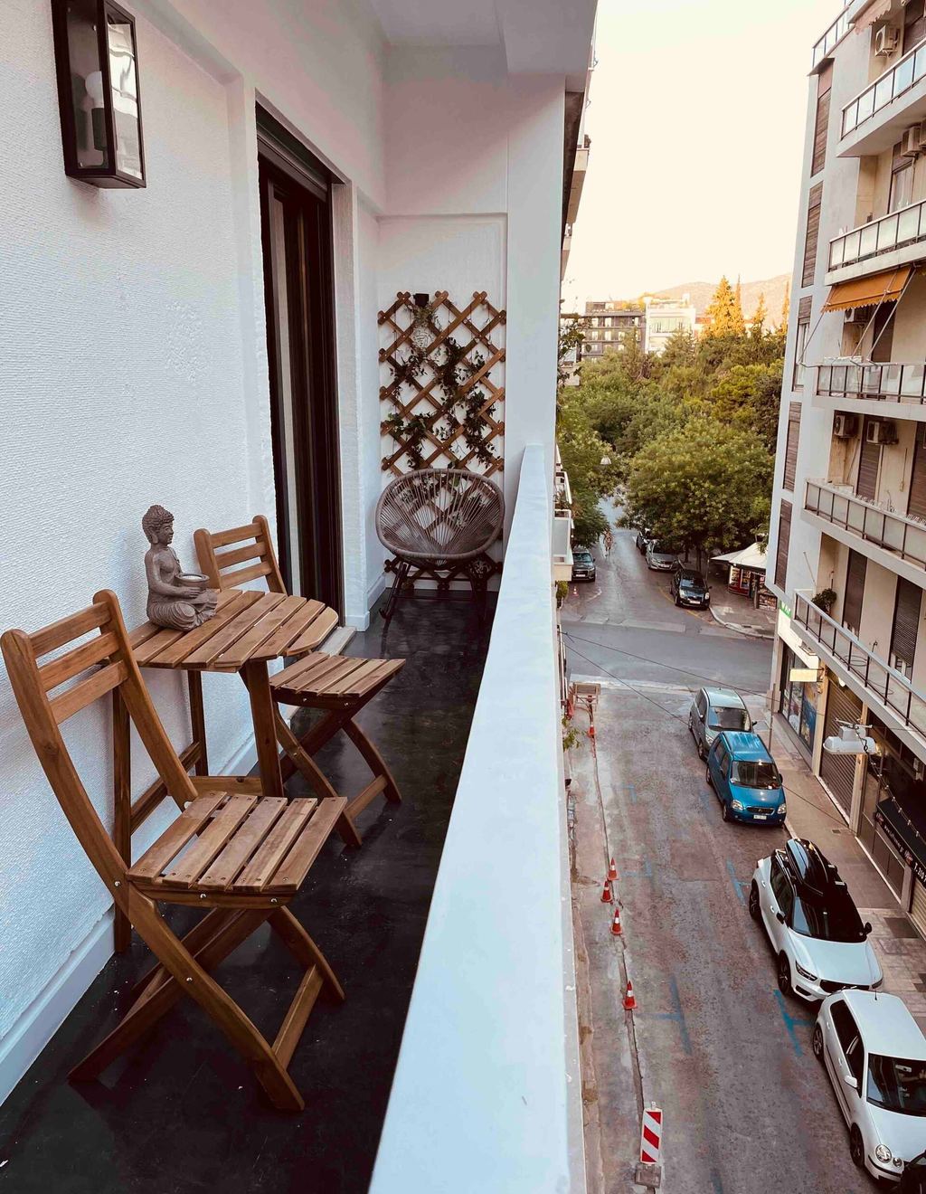 Live Like a Local in Kolonaki — 2-Bedroom Apartment