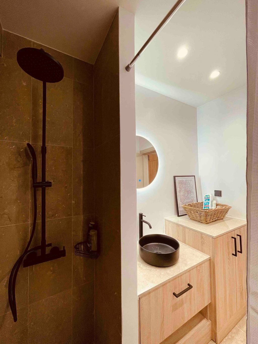 Live Like a Local in Kolonaki — 2-Bedroom Apartment